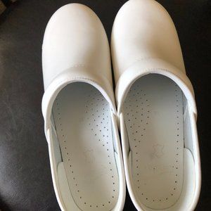 White Dansko nurses clogs